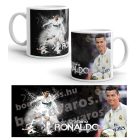 Egyedi névvel kérhető Aranylabdát tartó Cristiano Ronaldo grafikás fehér kerámia Real Madrid focis bögre