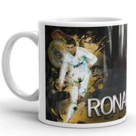 Egyedi névvel kérhető fekete-arany hátterű Real Madrid mezes Cristiano Ronaldo grafikás fehér kerámia focis bögre