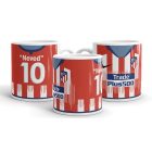 Egyedi névre szóló és mezszámos piros-fehér csíkos Atlético Madrid focimez mintás fehér kerámia szurkolói bögre