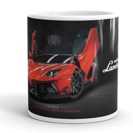 Vörös felfelé nyíló ajtós lamborghini aventador dmc fekete háttérrel és the bull unleashed felirattal egyedi neves mintás fehér bögre