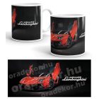 Vörös felfelé nyíló ajtós lamborghini aventador dmc fekete háttérrel és the bull unleashed felirattal egyedi neves mintás fehér bögre