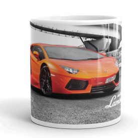 Narancssárga lamborghini aventador sportautó fekete-fehér versenypálya háttérrel és írott lamborghini felirattal egyedi neves mintás fehér bögre