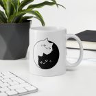 Yin Yang alvó fekete-fehér cicás egyedi neves minimalista bögre
