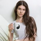Yin Yang alvó fekete-fehér cicás egyedi neves minimalista bögre