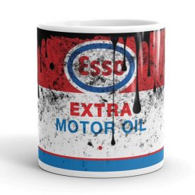 Esso logó extra motor oil felirattal lecsorgó fekete olajcseppekkel és koptatott retró mintával egyedi neves fehér bögre