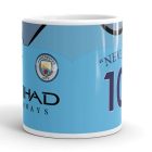 Egyedi névre szóló és mezszámos égszínkék Manchester City focimez mintás fehér kerámia szurkolói bögre