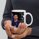 Egyedi névre szóló nagy kerek PSG címeres és Lionel Messi fotós fehér kerámia focis bögre