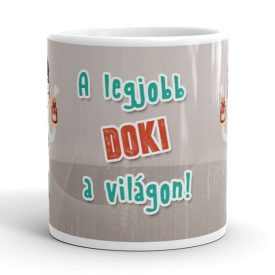 A legjobb doki a világon egyedi neves bögre szürkésbarna háttérrel