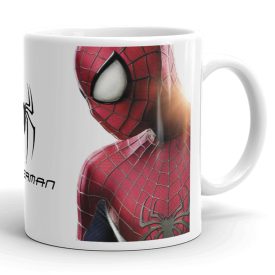 Pókember Marvel szuperhős bögre fehér háttérrel, fekete pók logóval, filmes Spiderman portréval és egyedi névvel