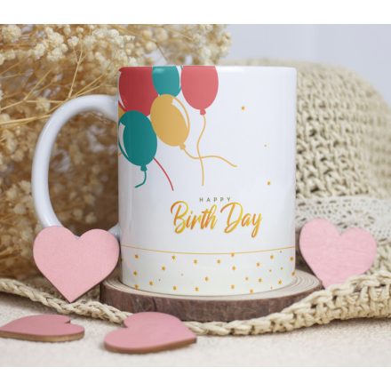 Egyedi szöveggel kérhető színes lufi mintás és Happy Birth Day feliratos fehér kerámia születésnapi bögre arany csillagokkal